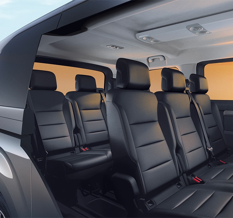 Nuovo PEUGEOT E-TRAVELLER con Family Pack